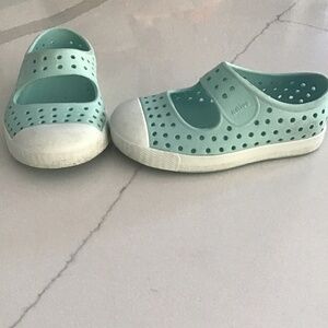 Native light blue slip on rubber sneakers in size C5/toddler Size 5